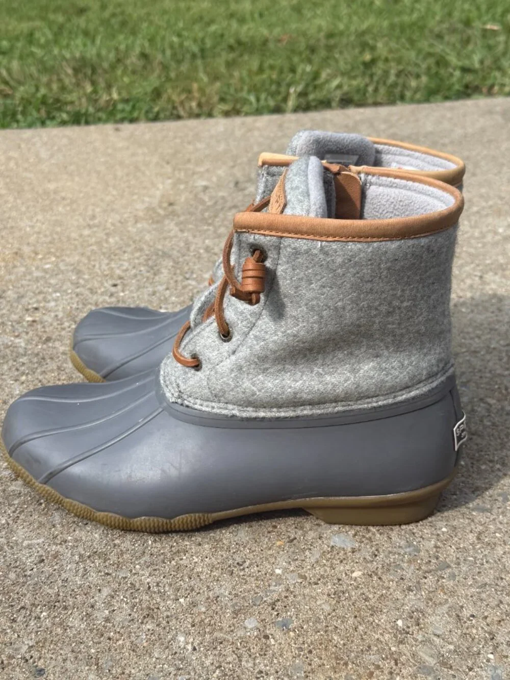 Sperry saltwater emboss